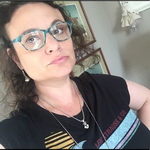 Meet your Posher, Deborah